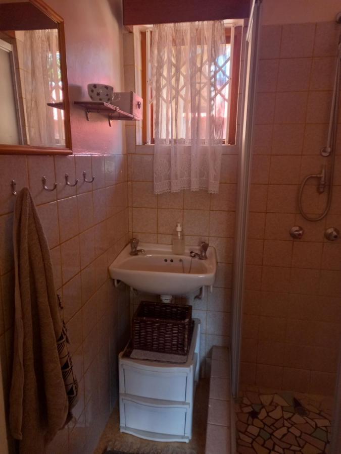 Alpaca Self Catering Cottage Kleinmond Exterior foto